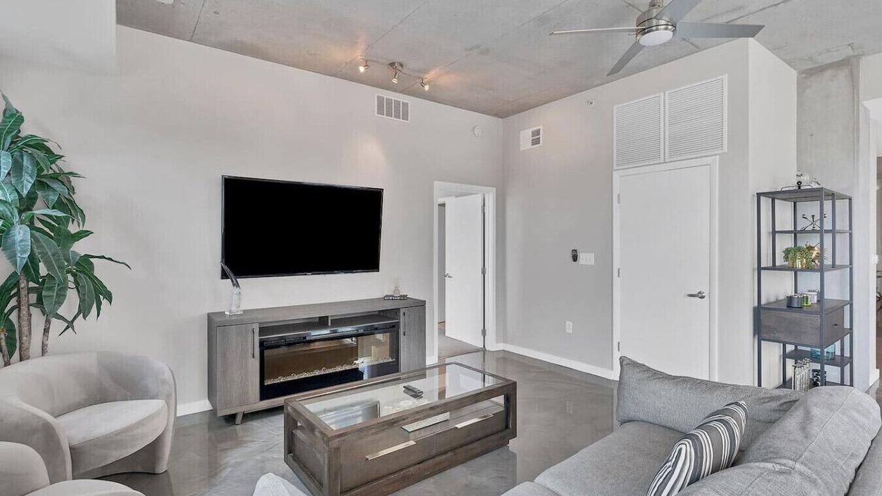 Photo of Livingroom in South Eola