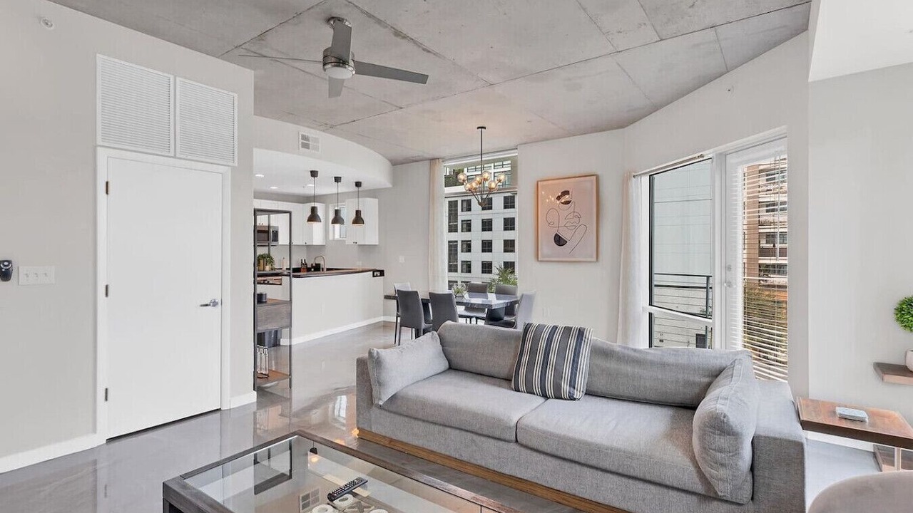 Photo of Livingroom in South Eola