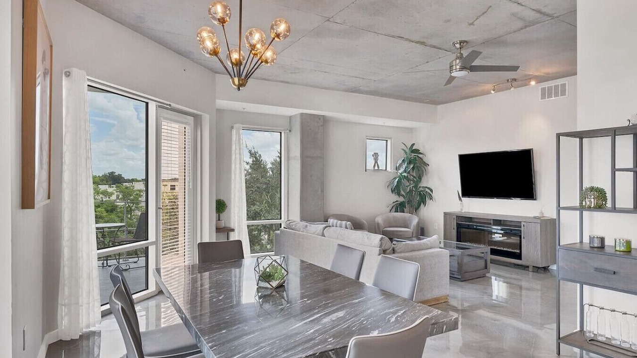 Photo of Livingroom in South Eola