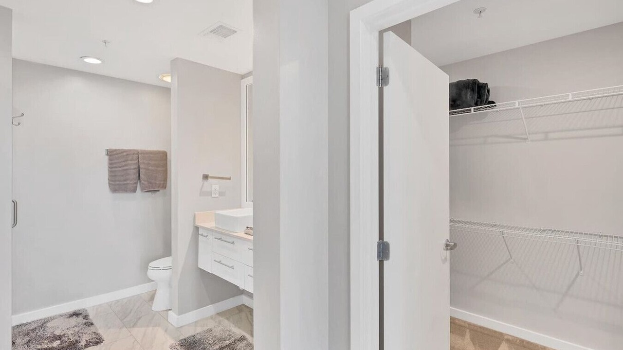 Photo of Bathroom in South Eola