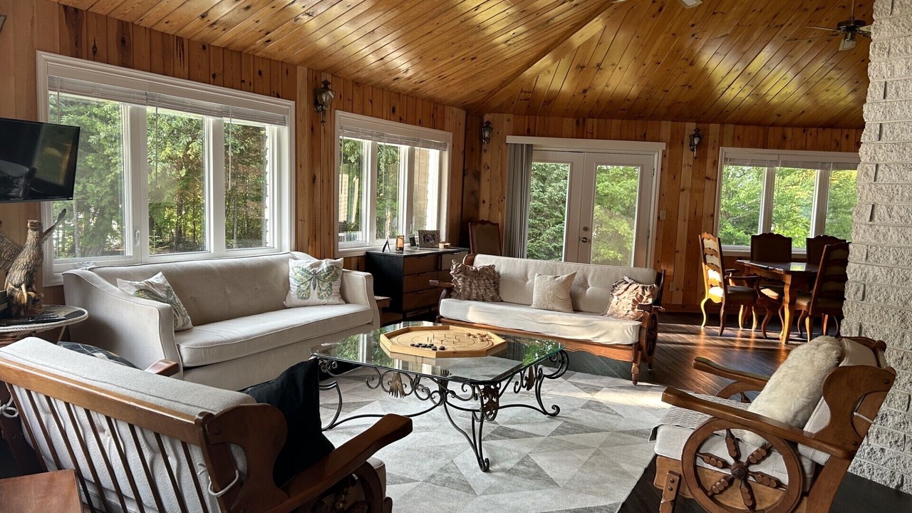 Photo of Livingroom in Goulais River
