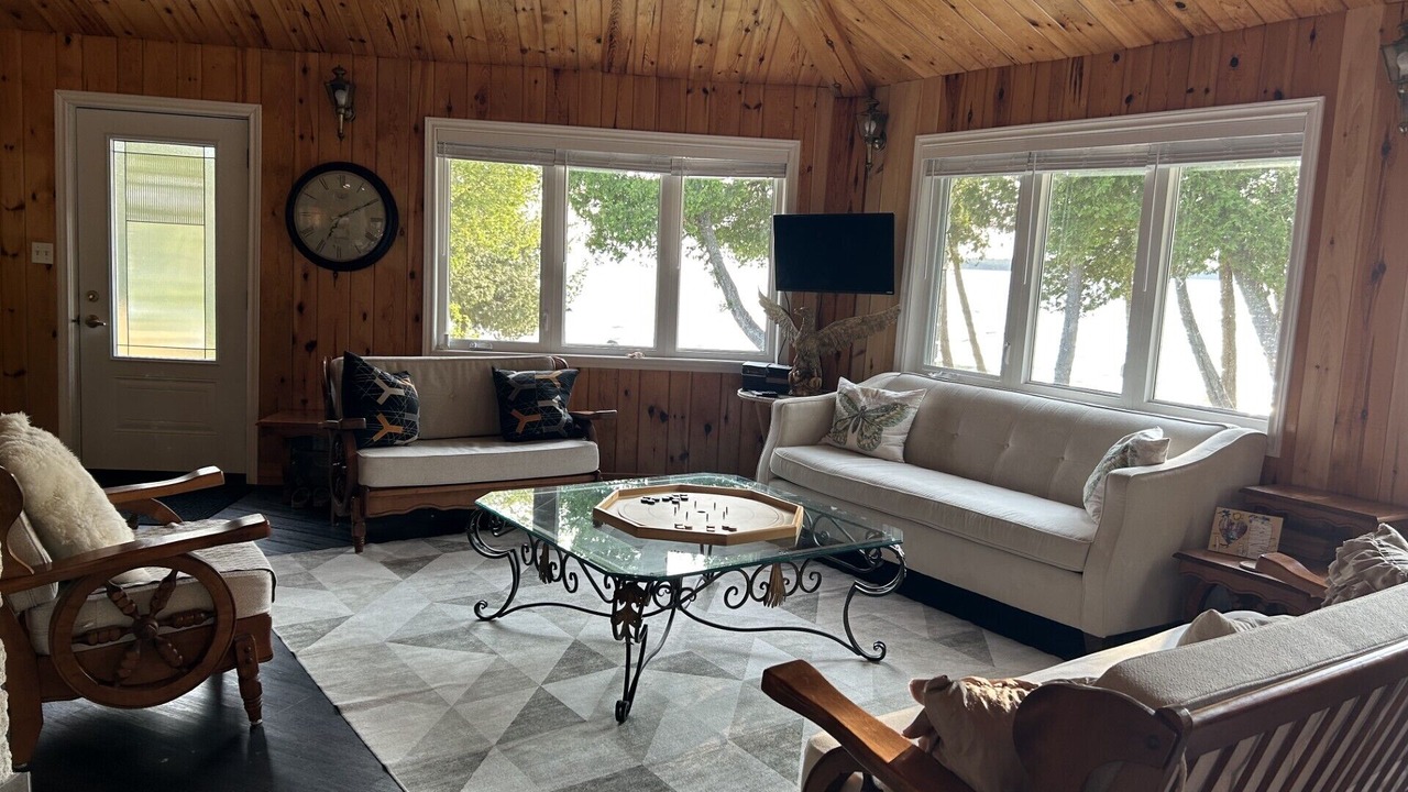 Photo of Livingroom in Goulais River