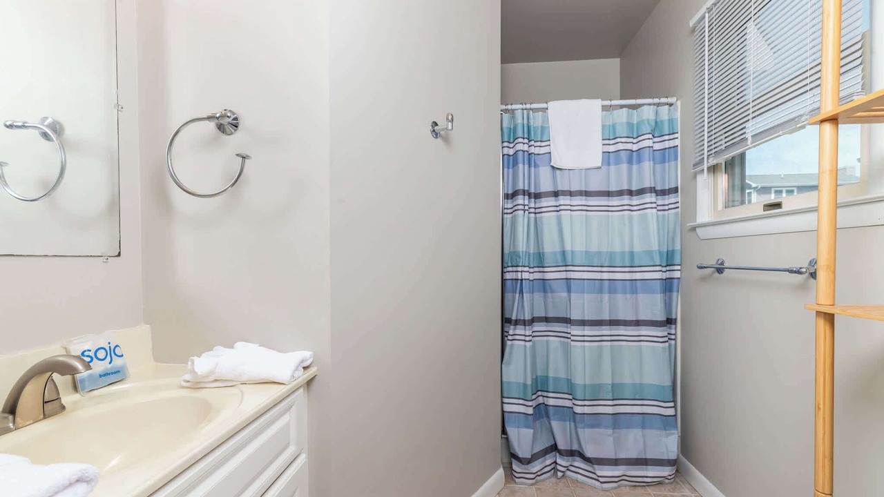 Photo of Bathroom in South Bethany Harbor