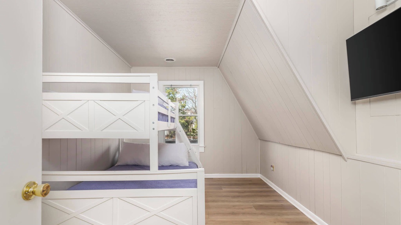 Photo of Bedroom in South Bethany Harbor