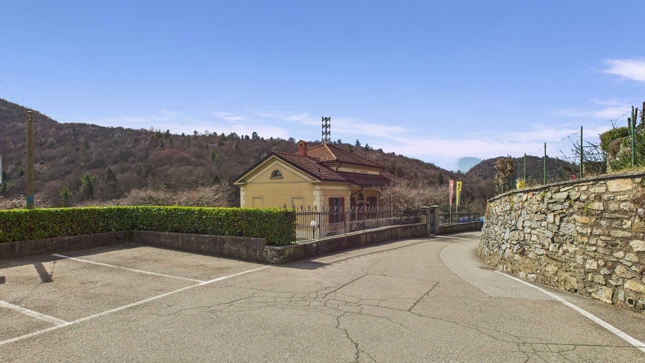 Photo of Outdoor in Curio
