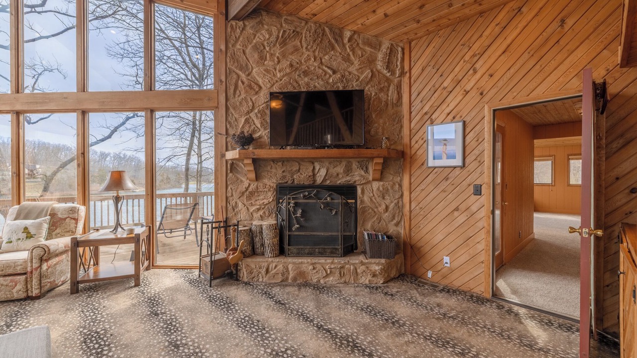 Photo of Livingroom in Innsbrook