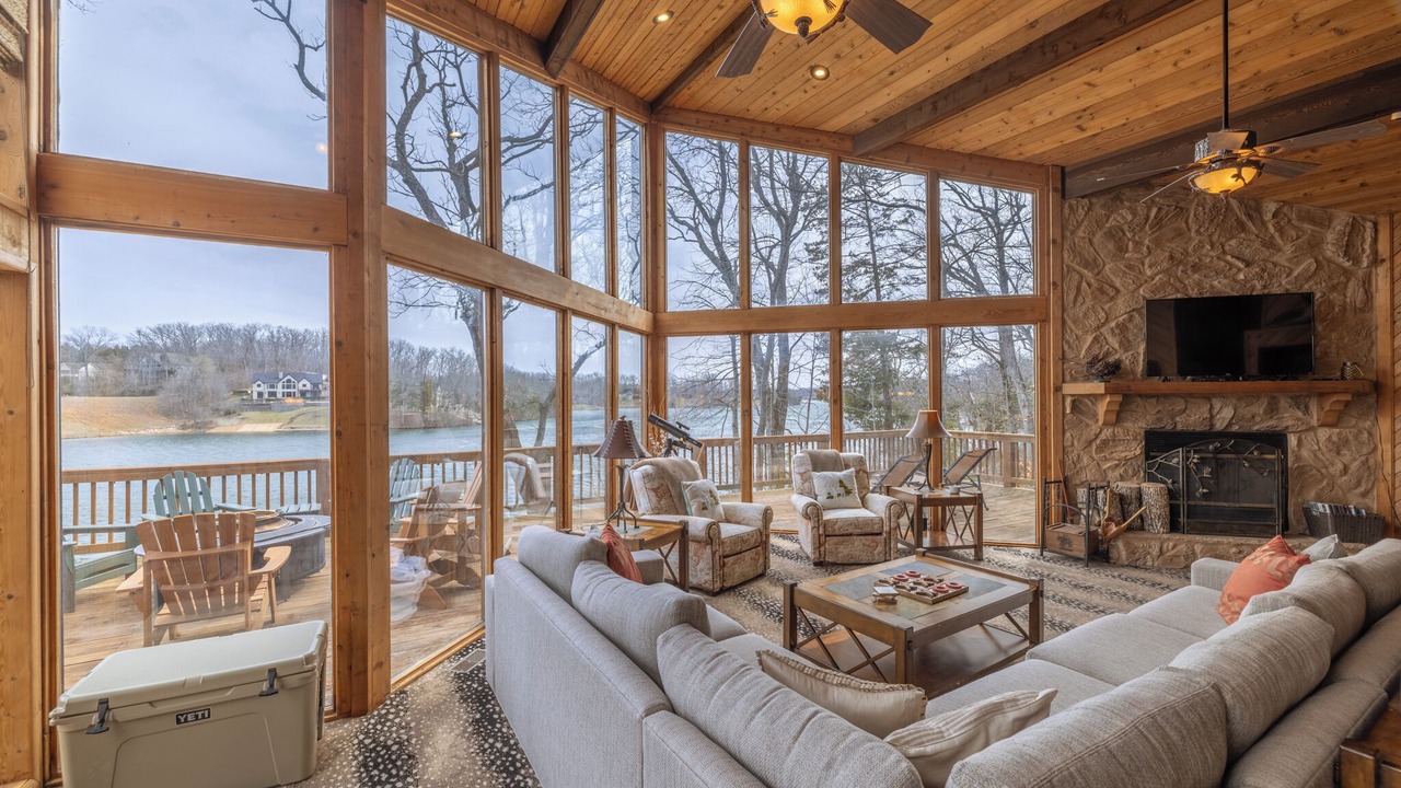 Photo of Livingroom in Innsbrook
