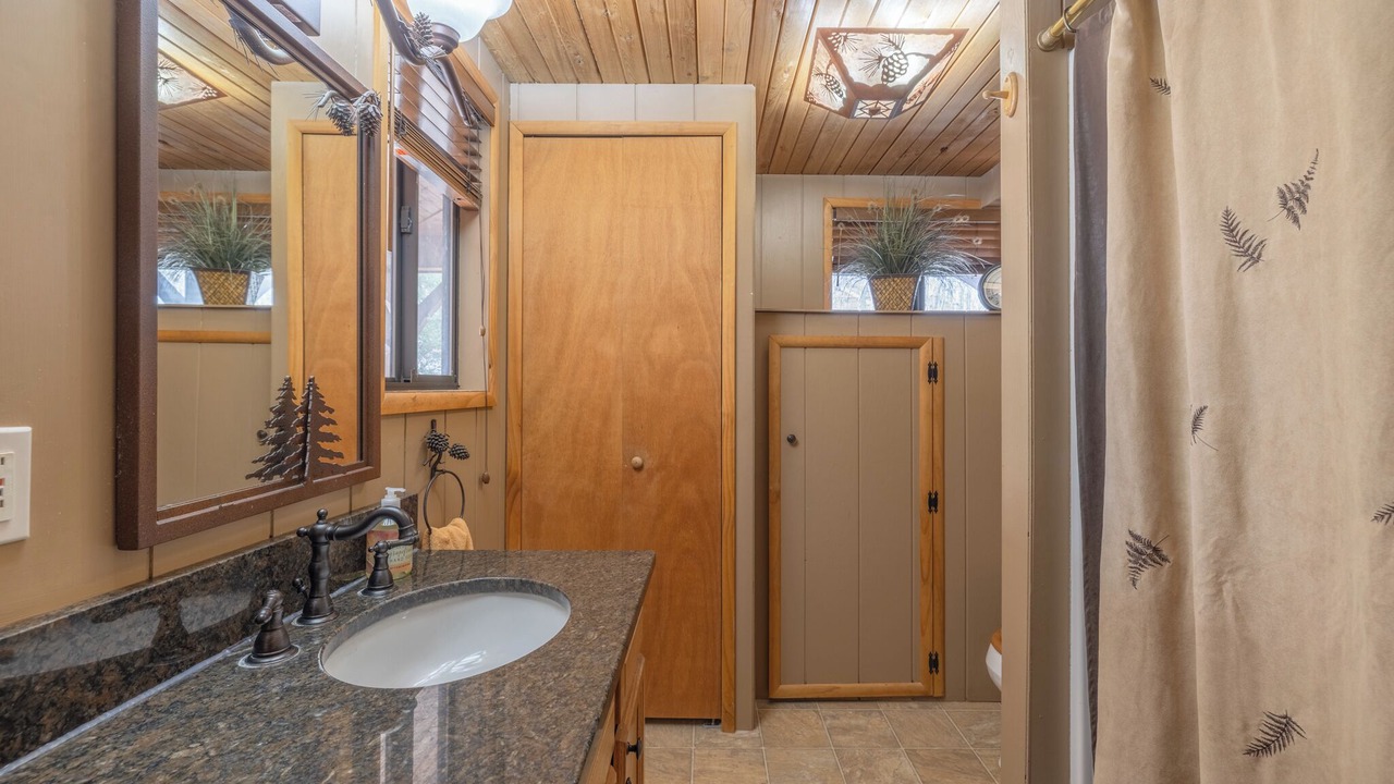 Photo of Bathroom in Innsbrook