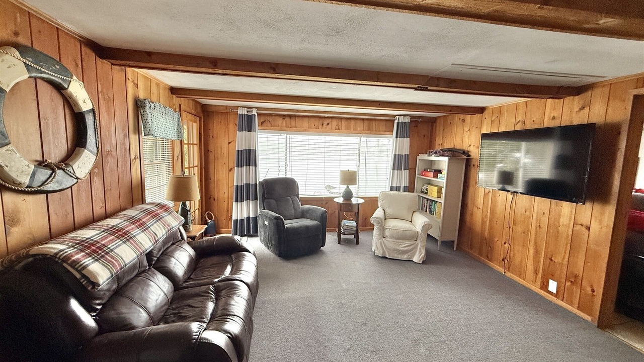 Photo of Livingroom in Gray