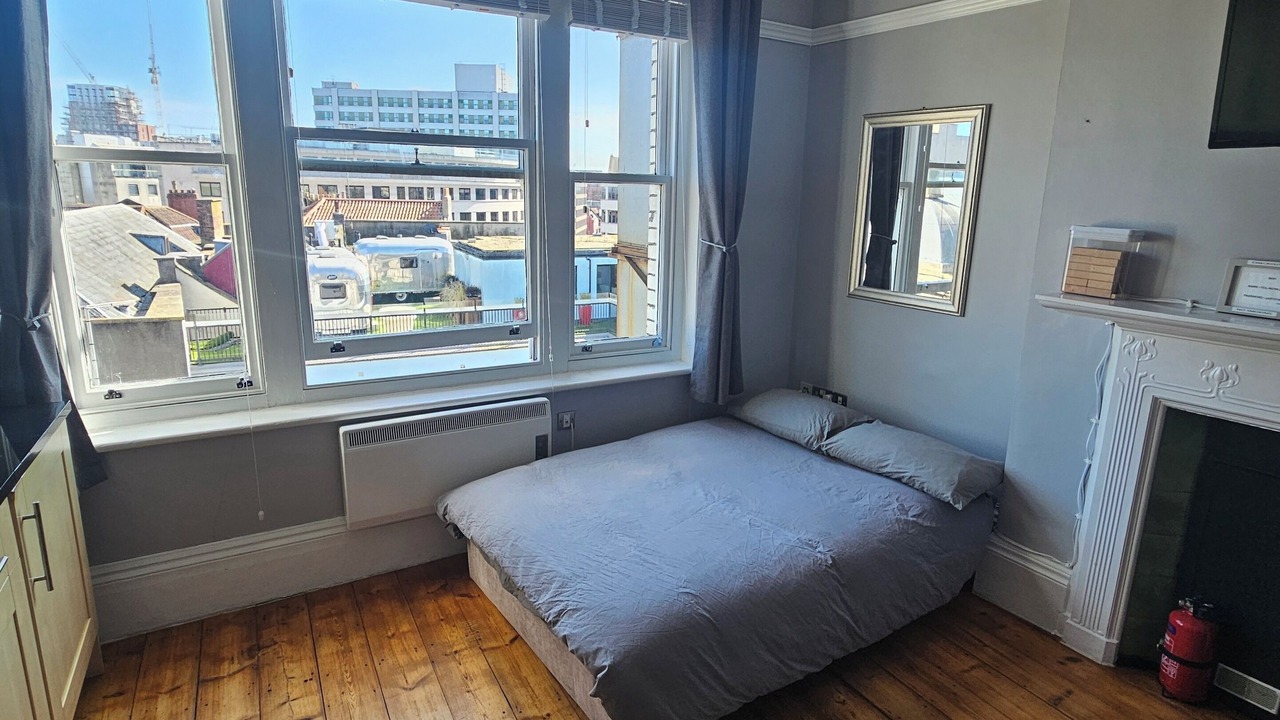 Photo of Bedroom in Bristol City Centre
