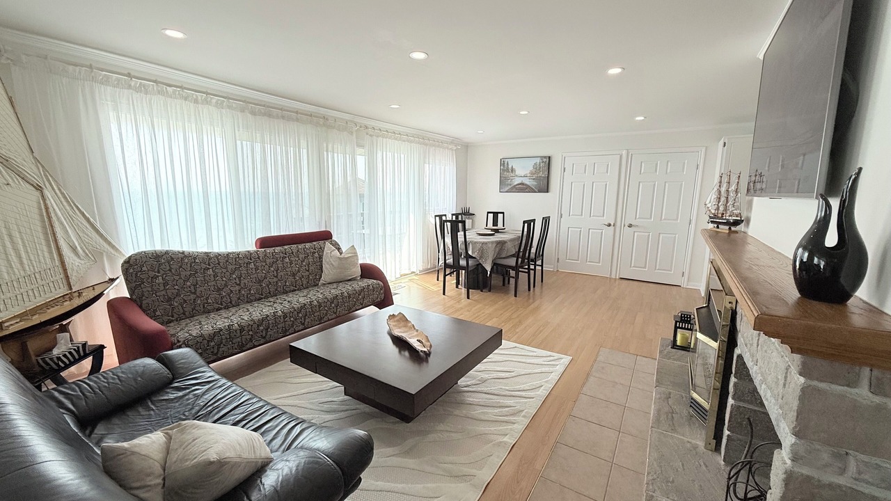 Photo of Livingroom in Oro Station