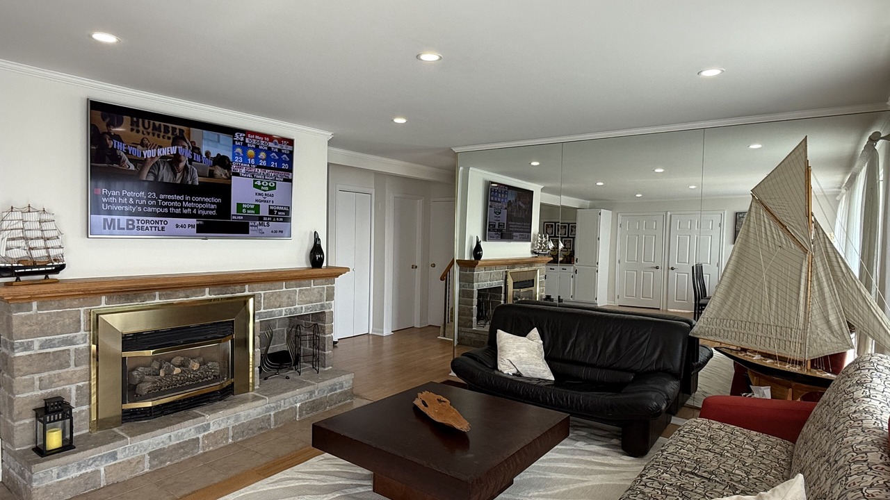 Photo of Livingroom in Oro Station