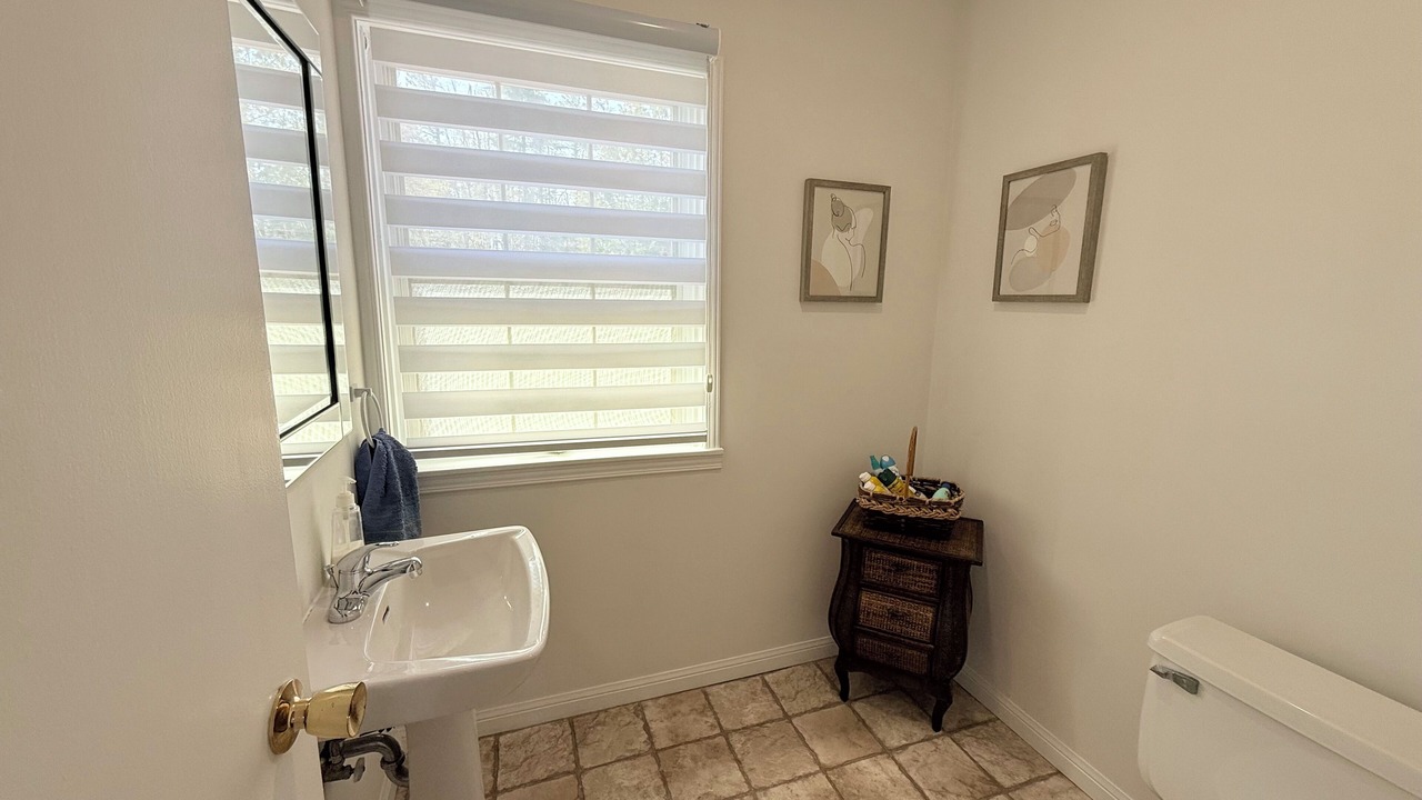 Photo of Bathroom in Oro Station