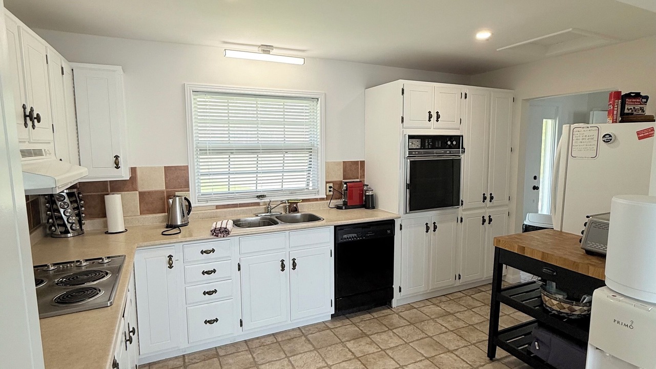 Photo of Kitchen in Oro Station