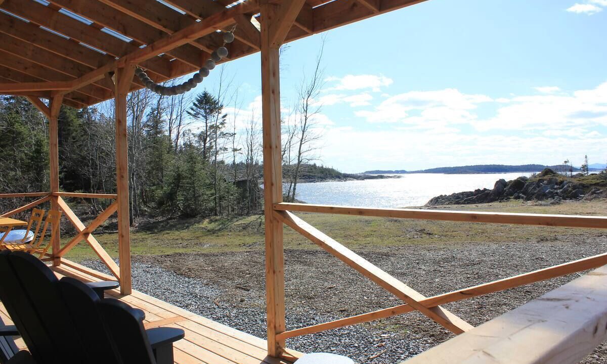 Photo of Patio Balcony in Saint-Antoine-de-l'Isle-aux-Grues