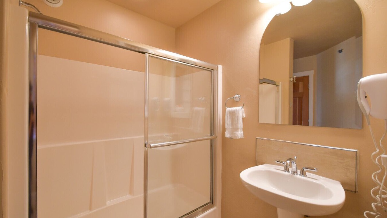 Photo of Bathroom in Homer