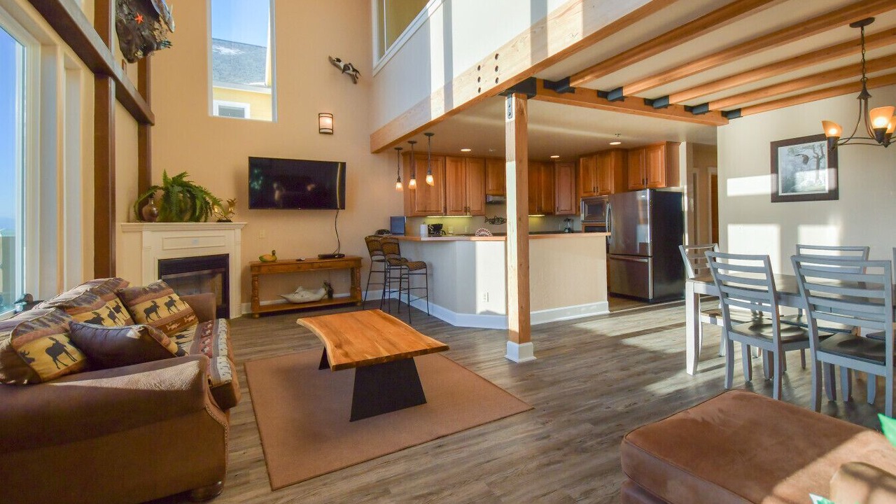 Photo of Livingroom in Homer
