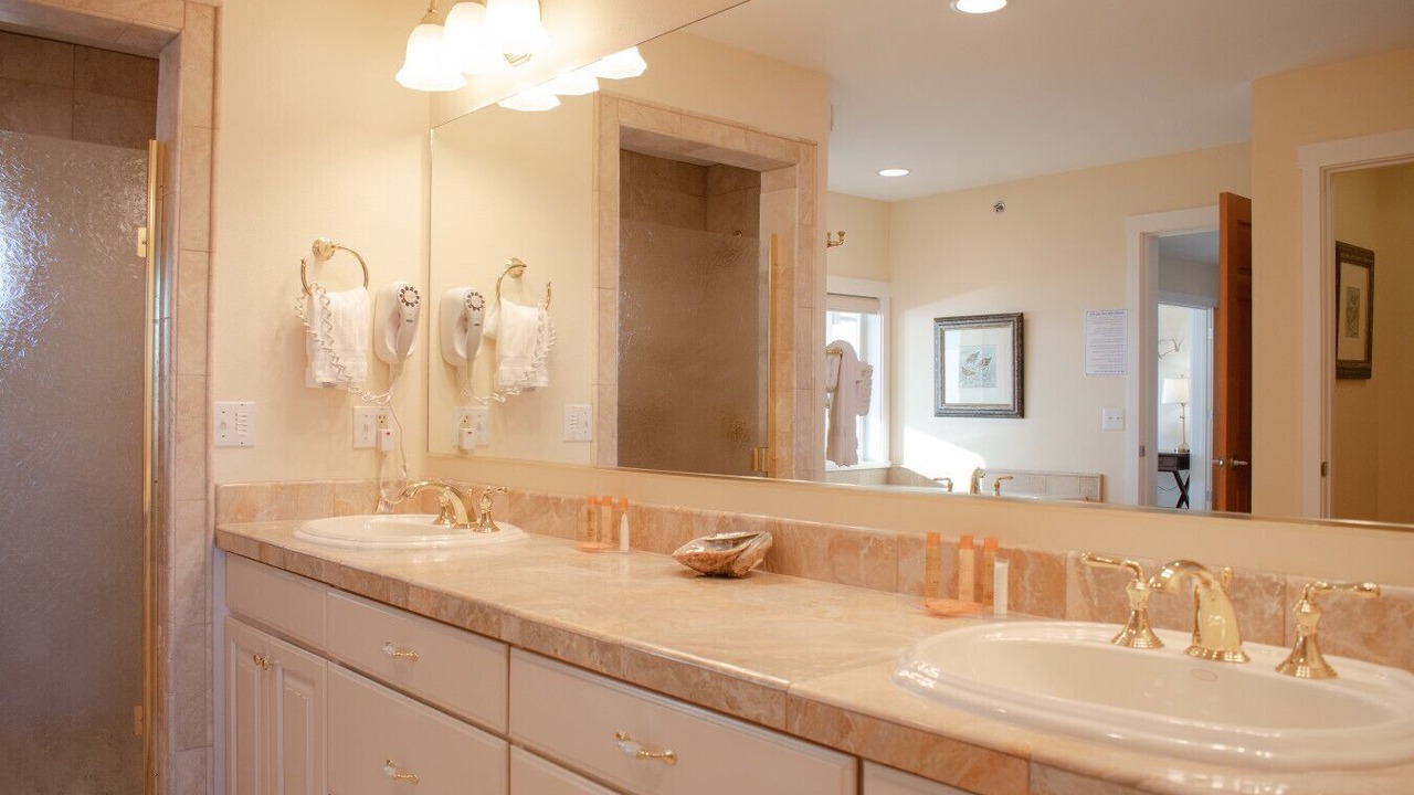 Photo of Bathroom in Homer