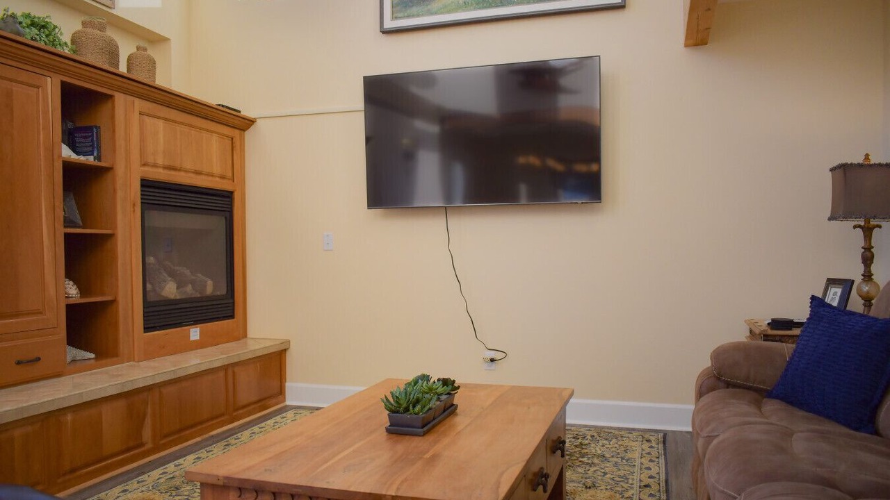 Photo of Livingroom in Homer