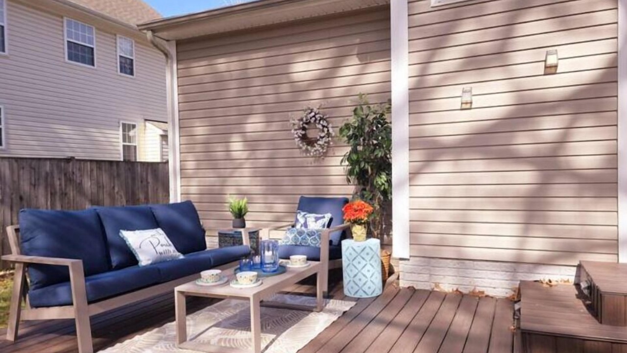 Photo of Patio Balcony in Issue