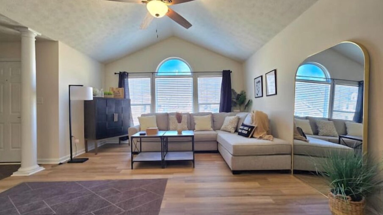 Photo of Livingroom in Issue