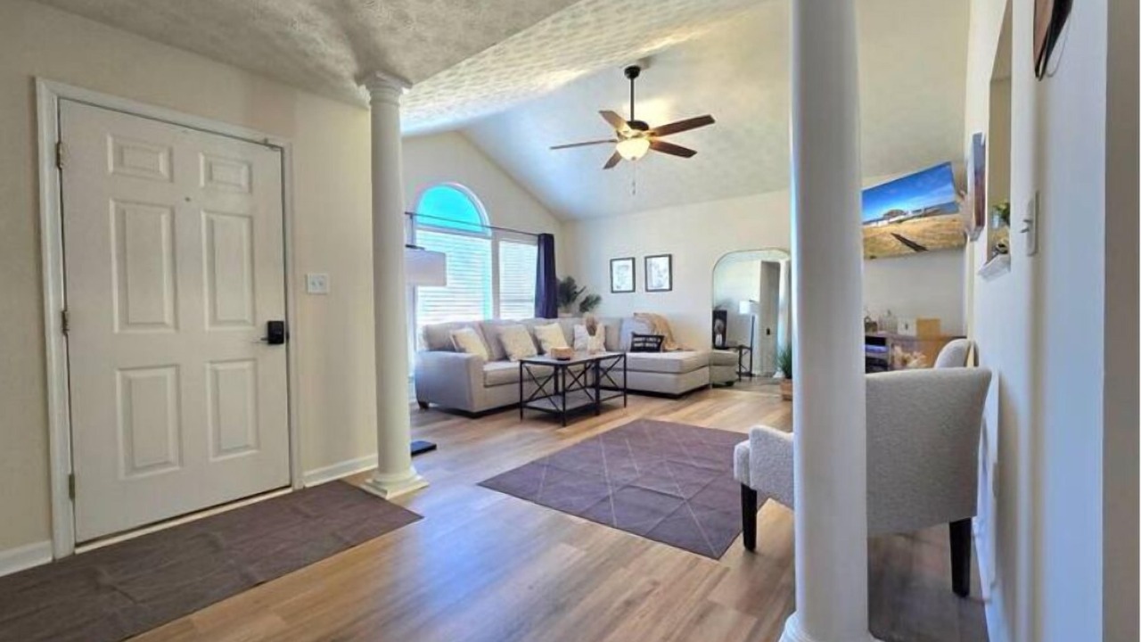 Photo of Livingroom in Issue