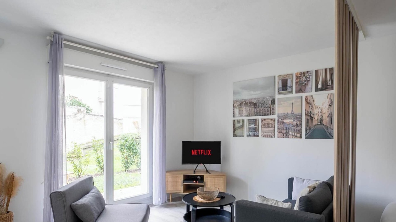 Photo of Livingroom in Le Bourget