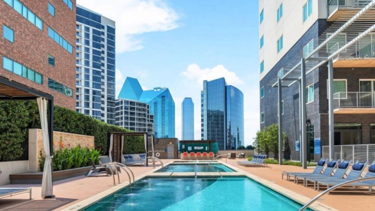 Photo of Outdoor in Uptown