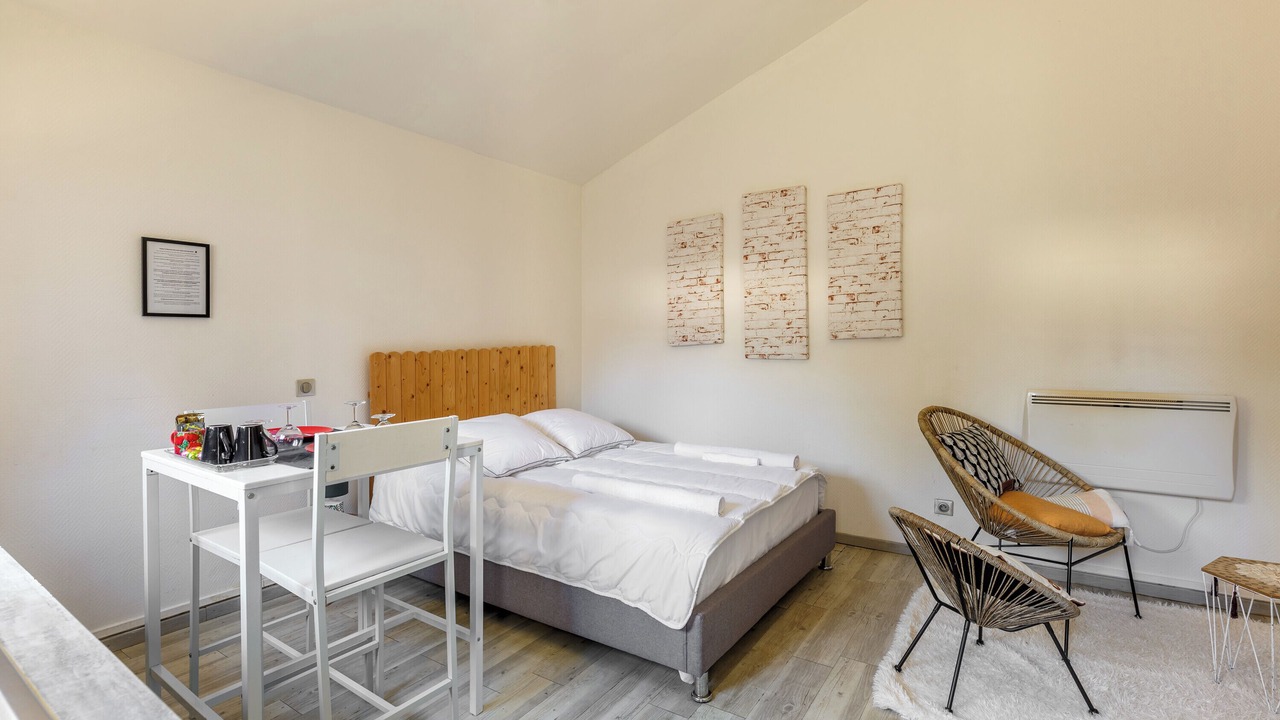 Photo of Bedroom in Evreux