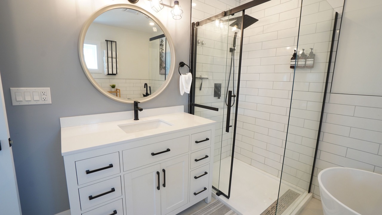 Photo of Bathroom in Amherstburg