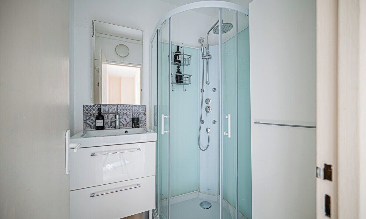 Photo of Bathroom in Liberation