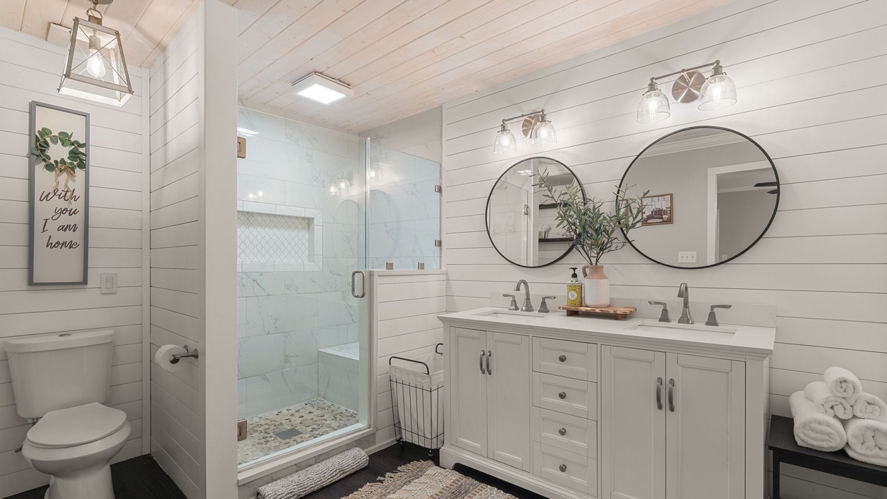 Photo of Bathroom in Hattiesburg