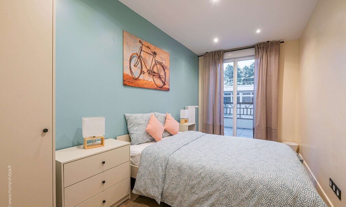 Photo of Bedroom in Clamart