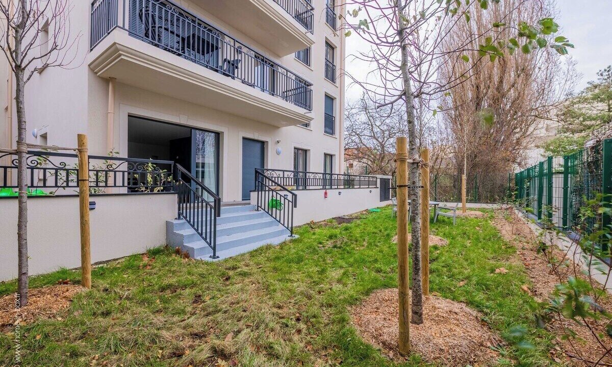 Photo of Outdoor in Clamart
