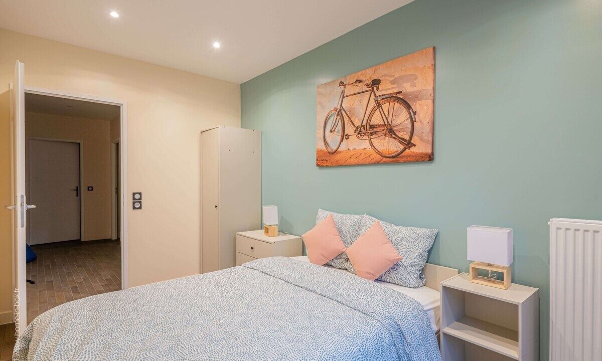 Photo of Bedroom in Clamart