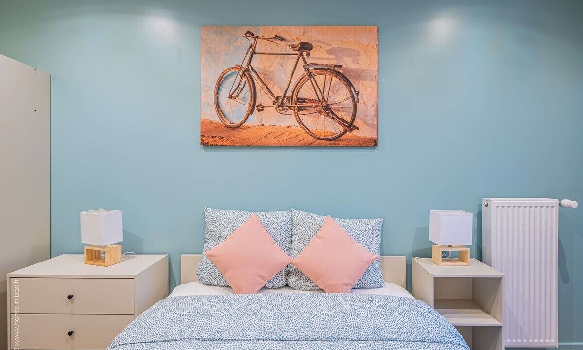 Photo of Bedroom in Clamart
