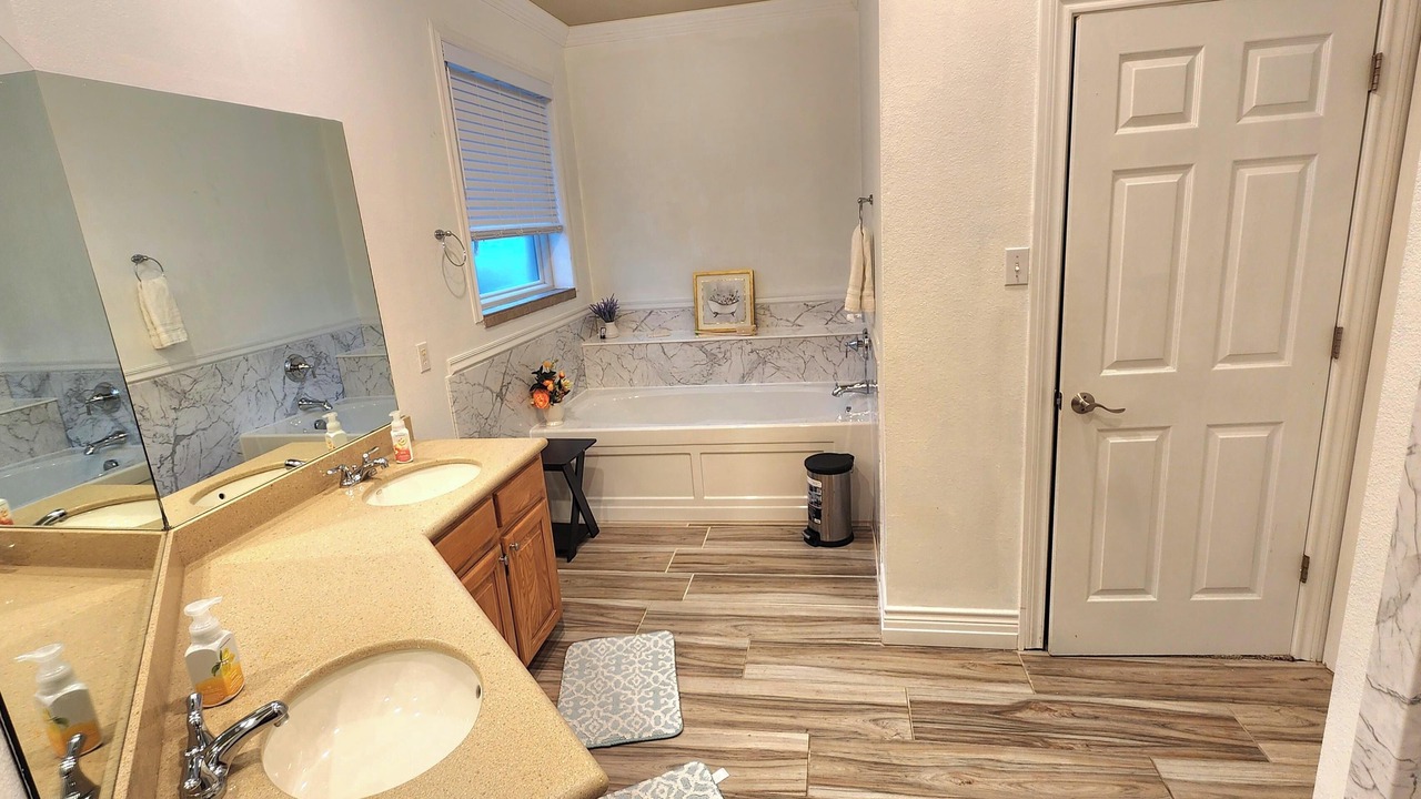 Photo of Bathroom in Point