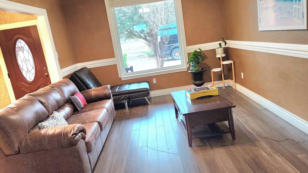 Photo of Livingroom in Point
