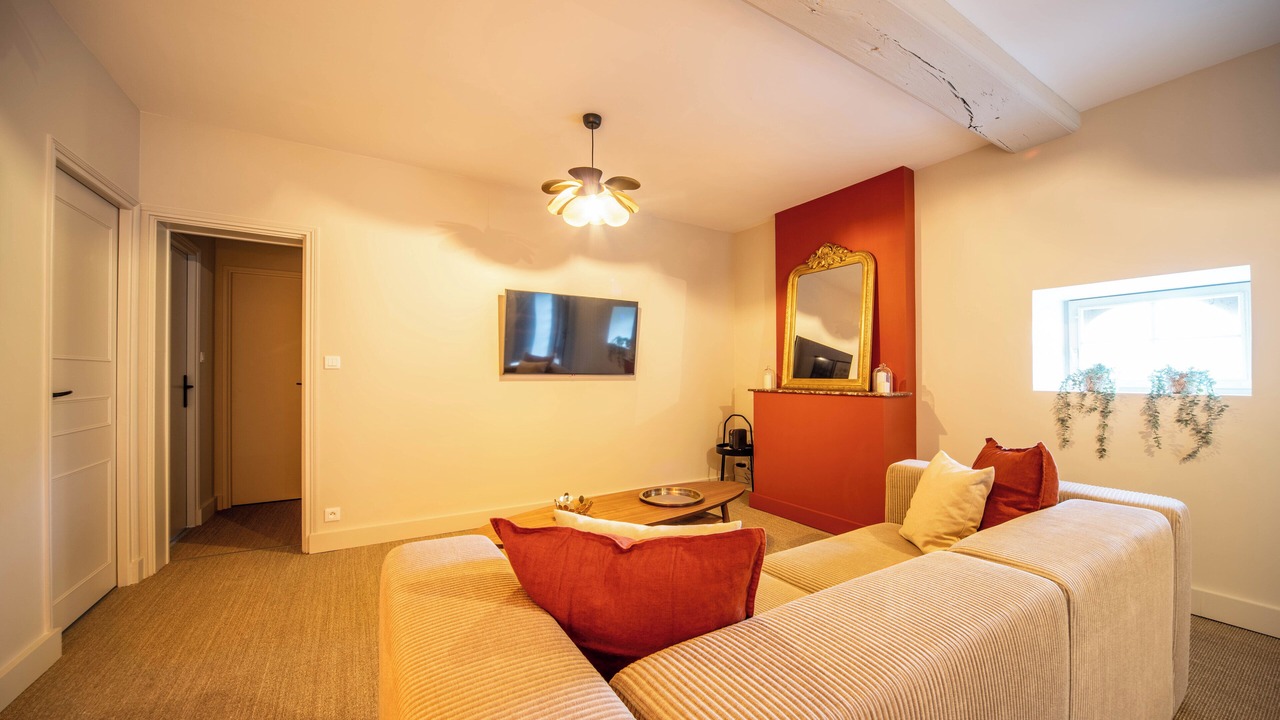 Photo of Livingroom in Dracy-le-Fort