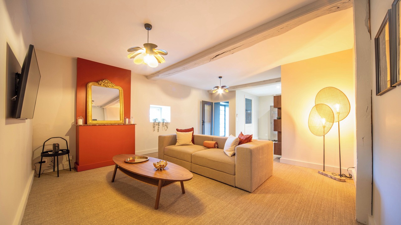 Photo of Livingroom in Dracy-le-Fort