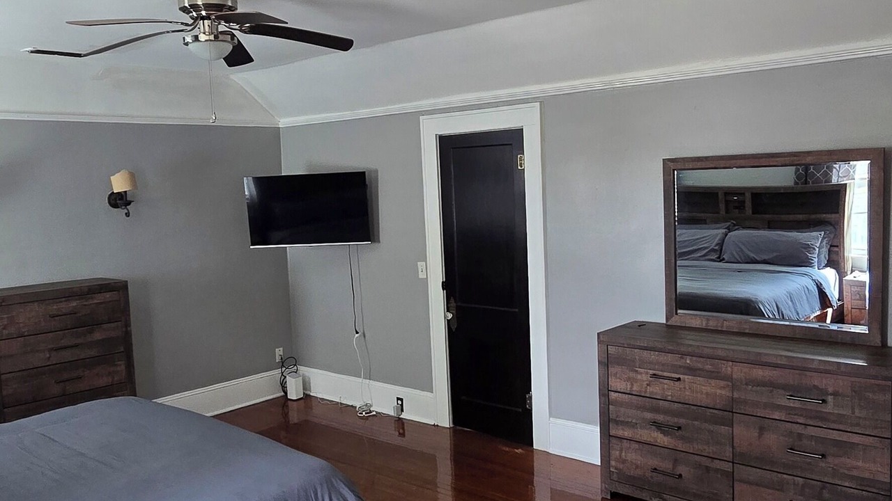 Photo of Bedroom in Fairfield Historic District