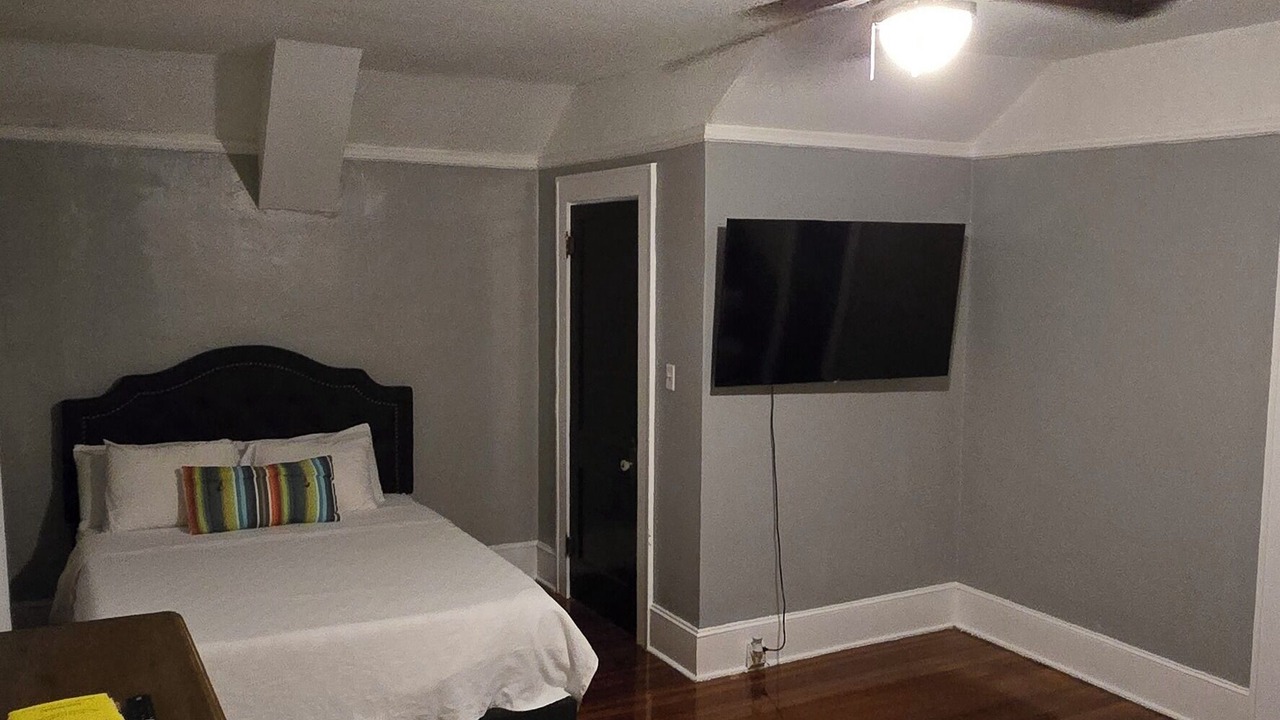 Photo of Bedroom in Fairfield Historic District