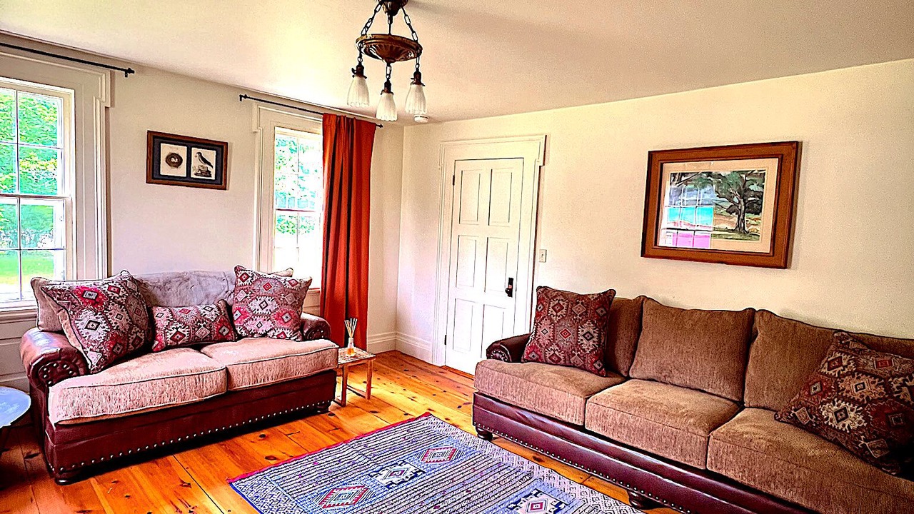 Photo of Livingroom in Town of Fulton