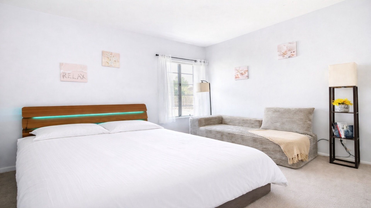 Photo of Bedroom in Huntington Beach