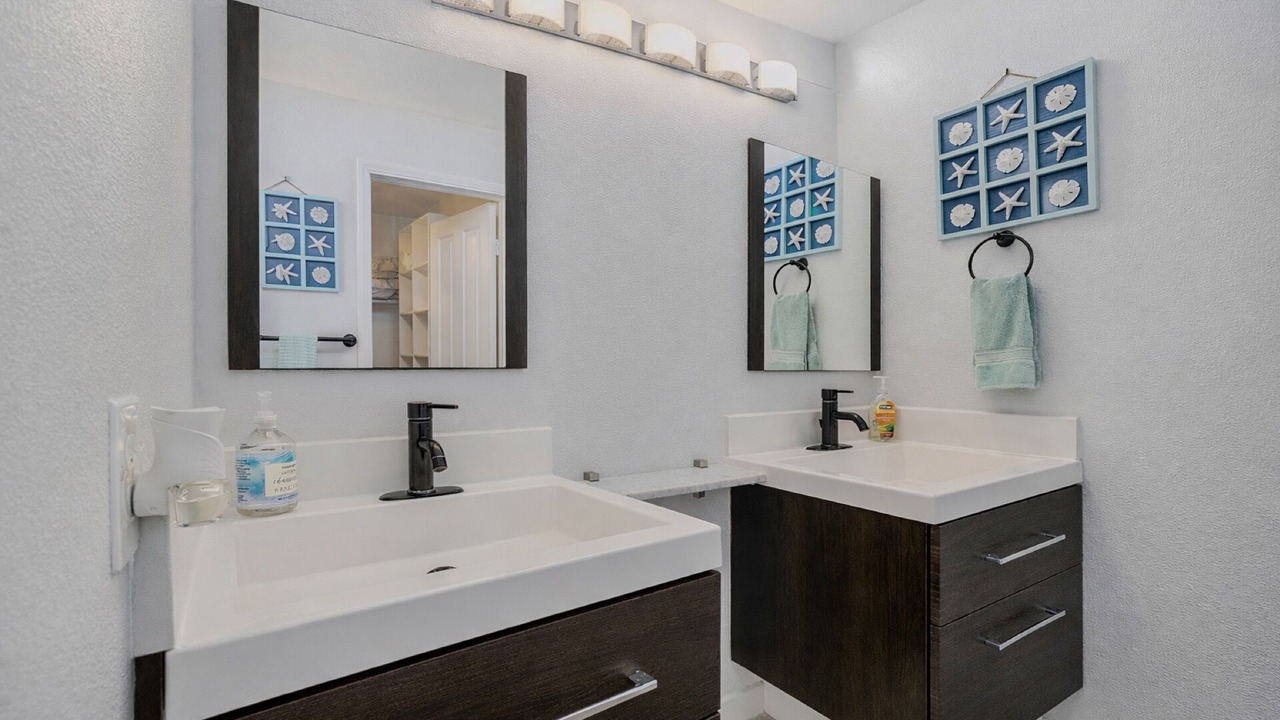 Photo of Bathroom in Huntington Beach