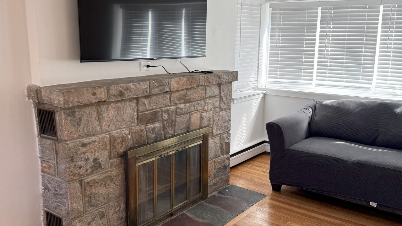 Photo of Livingroom in Northeast Yonkers