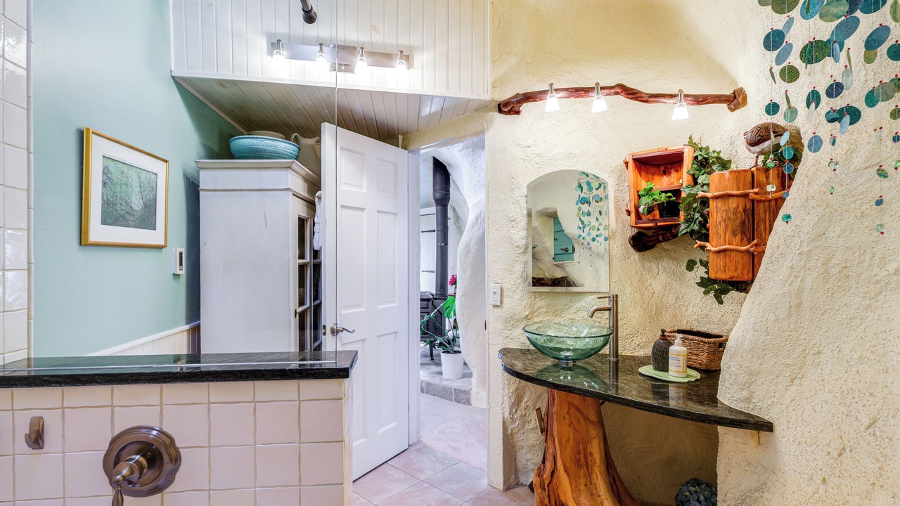 Photo of Bathroom in Sandgate