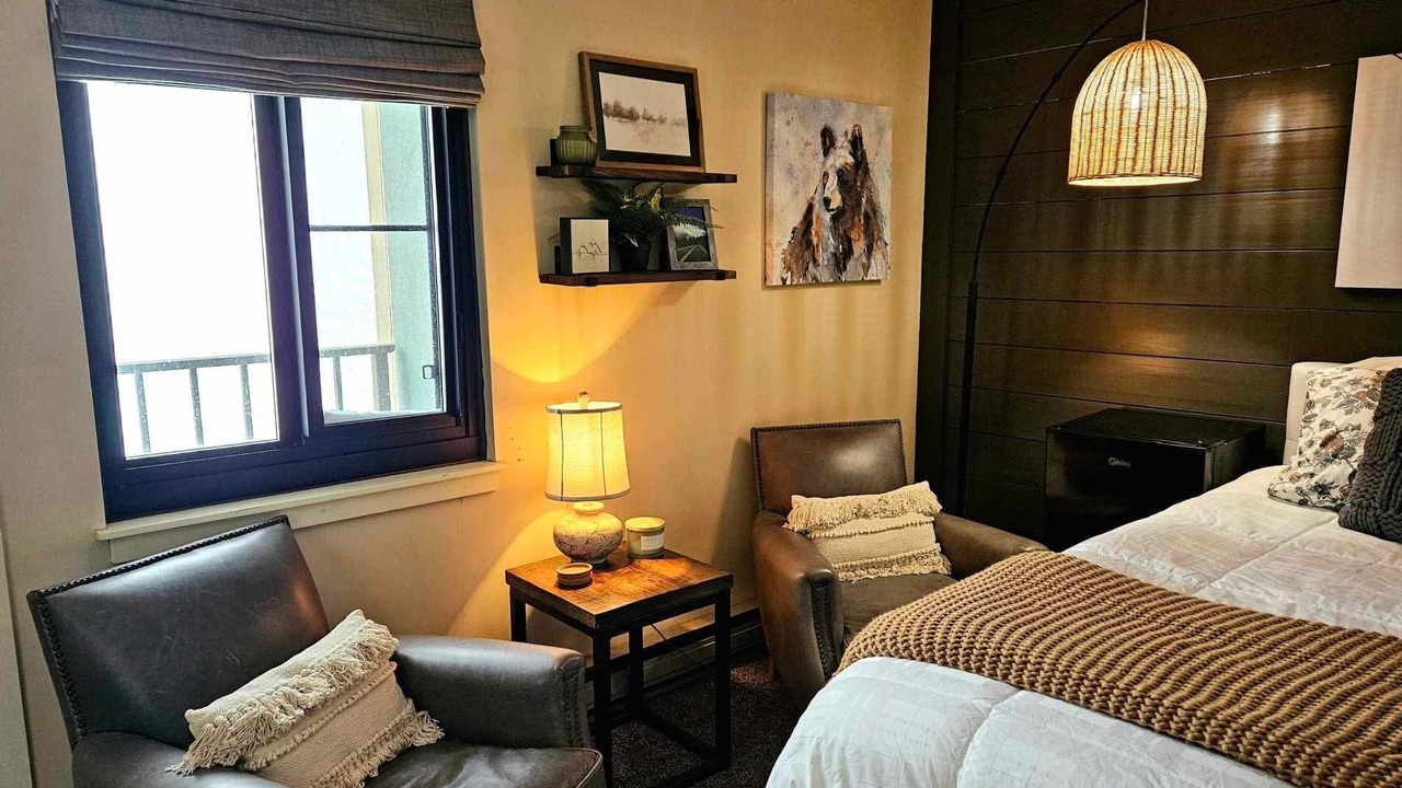 Photo of Bedroom in Snowshoe