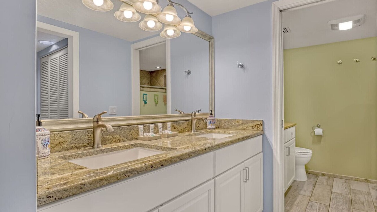 Photo of Bathroom in Cape Caneveral Beach Gardens