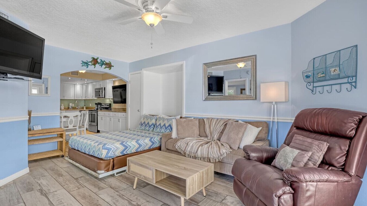 Photo of Livingroom in Cape Caneveral Beach Gardens